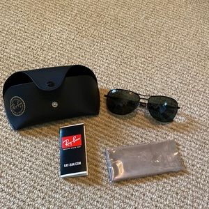 Ray-Ban polarized AVIATOR TOTAL BLACK sunglasses with case